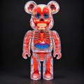 BE@RBRICK SHELTERBANK The Human Bear 400% variante naranja – parte delantera, diseño anatómico transparente